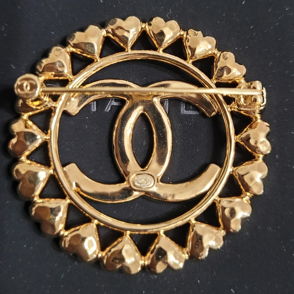 CHANEL BROOCH - Picture 5 of 5